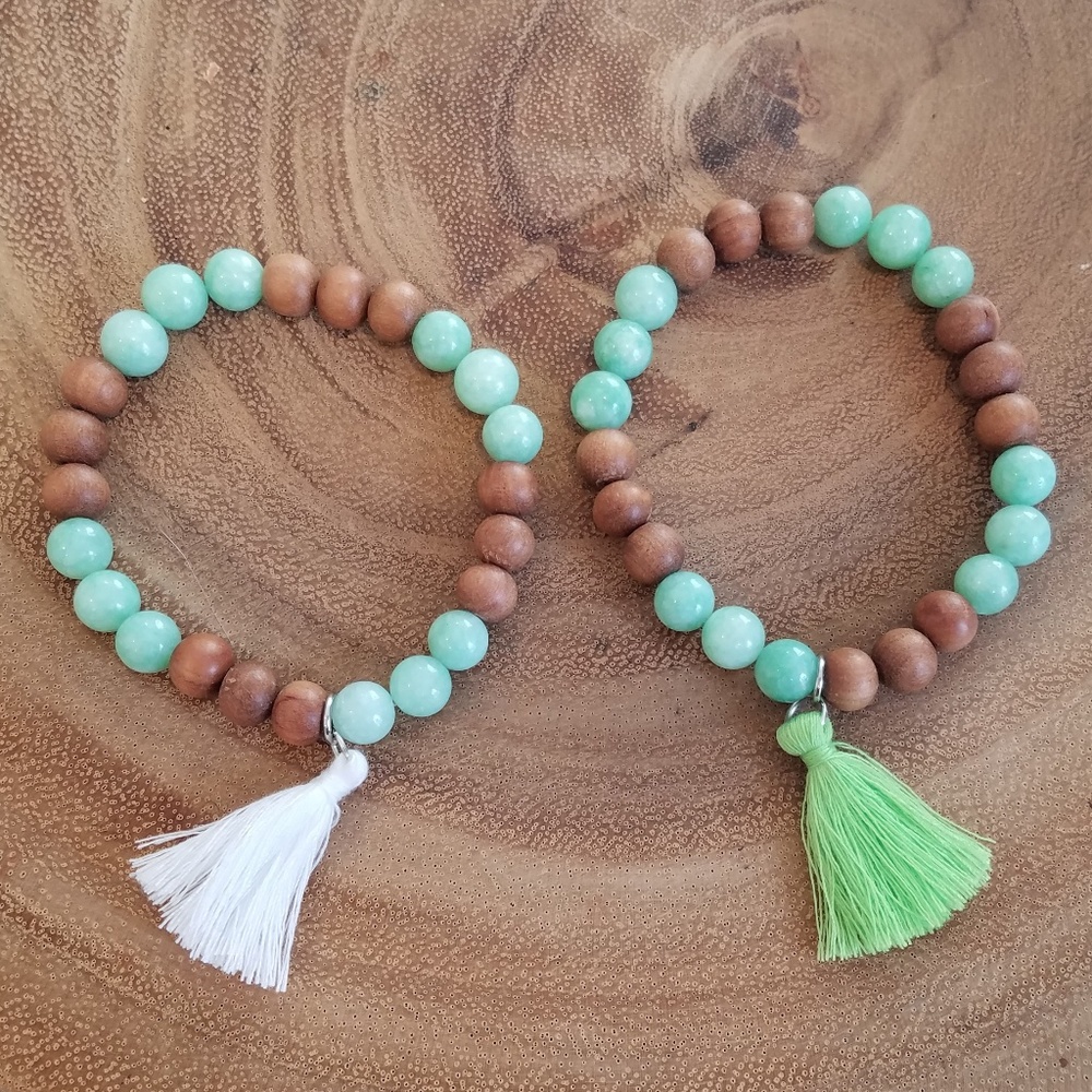 87RWD || Beaded bracelet w/ tassel